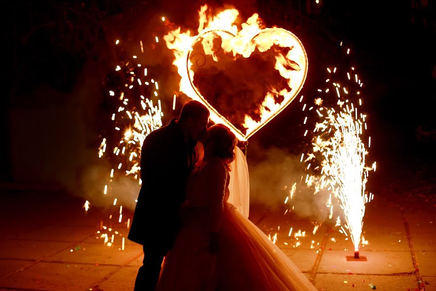 Fotógrafo de casamento Irina Moskalenko (irina90). Foto de 23 de outubro 2017