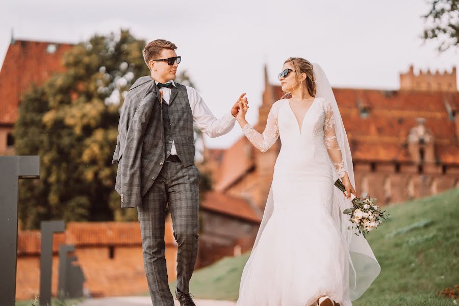 Wedding photographer Rafał Naumczyk (krweddingspl). Photo of 18 September 2022