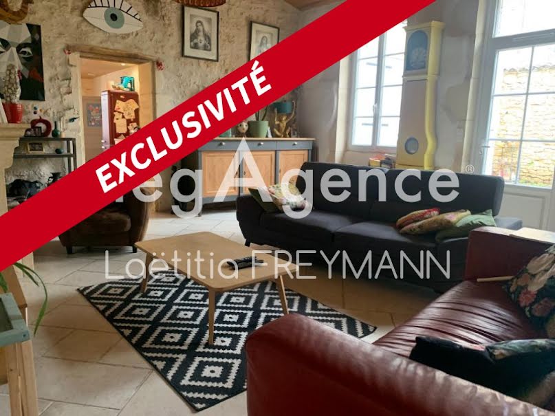 Vente maison 7 pièces 176 m² à Burie (17770), 315 000 €