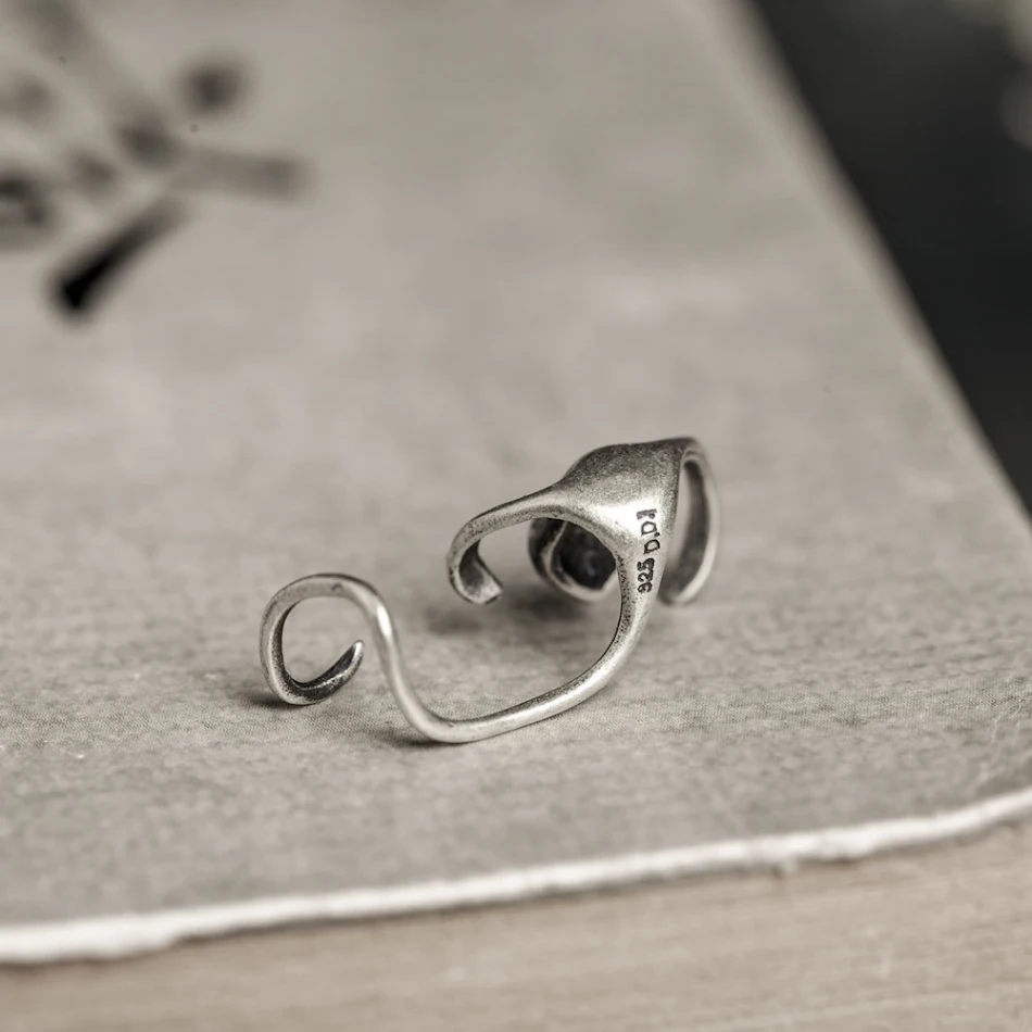 S925 Plata Exótica Personalizada Sin Perforaciones Clip de Oreja Gecko – Elegancia Única y Ajuste Cómodo, ¡Ideal!