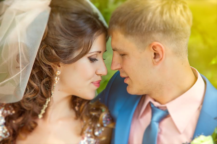 Wedding photographer Anastasiya Vdovina (kolibri77707). Photo of 8 February 2016