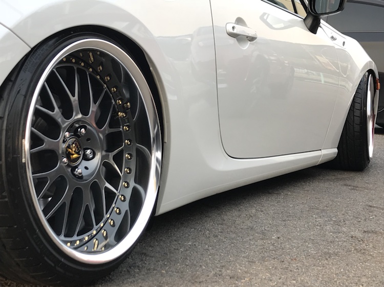86のエムズガレージ・ホイール交換・タイヤ交換・車高調整に関するカスタム事例の投稿画像3枚目