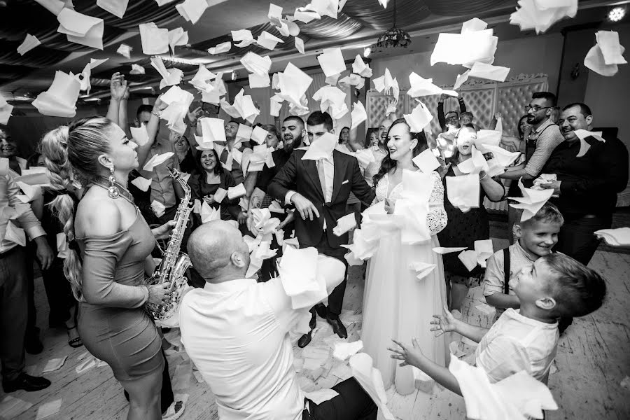 Wedding photographer Claudiu Mercurean (mercureanclaudiu). Photo of 7 February