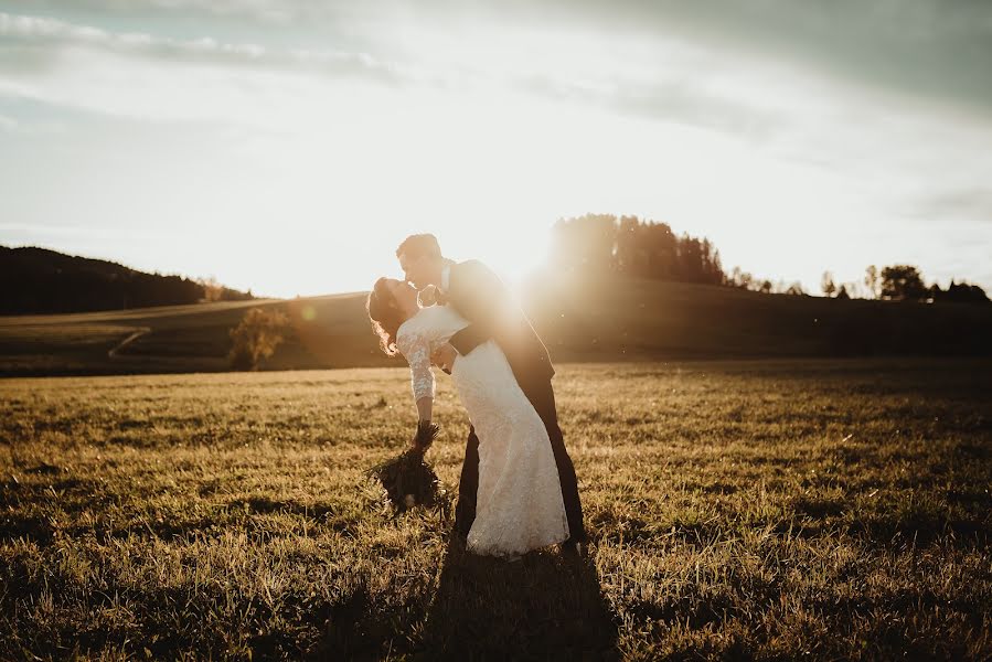 Fotógrafo de casamento Jana Hanzalová (hanzalovafoto). Foto de 28 de janeiro 2022