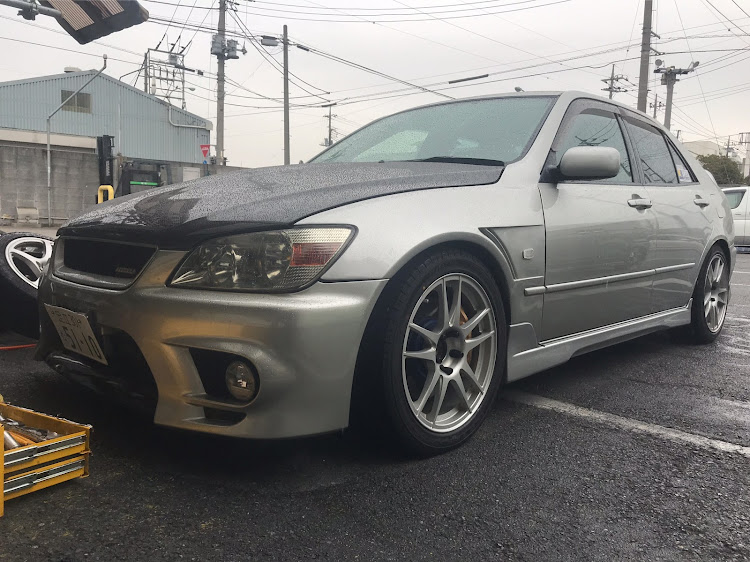 アルテッツァのスタッドレスタイヤへ交換・10mm ロングハブボルト・ニュータイヤに関するカスタム事例の投稿画像4枚目