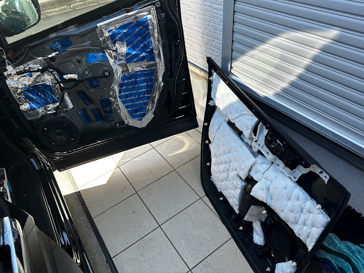 セレナのスピーカー交換・DSP・バックシャンな愛車・オルタノイズに関するカスタム事例の投稿画像3枚目