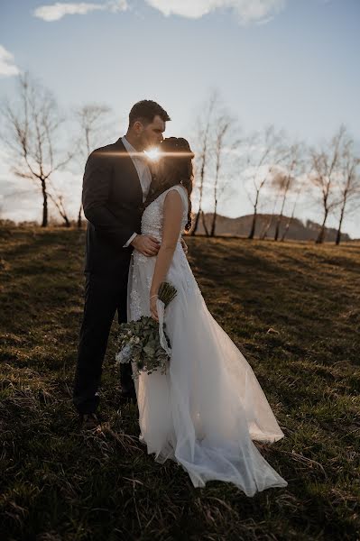 結婚式の写真家Hana Řezníčková (laskavhledacku)。2023 6月27日の写真