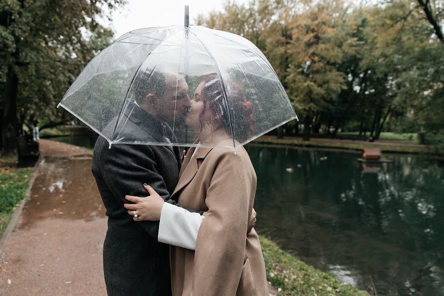 Fotógrafo de casamento Elina Larchenkova (okeyelina). Foto de 3 de outubro 2022