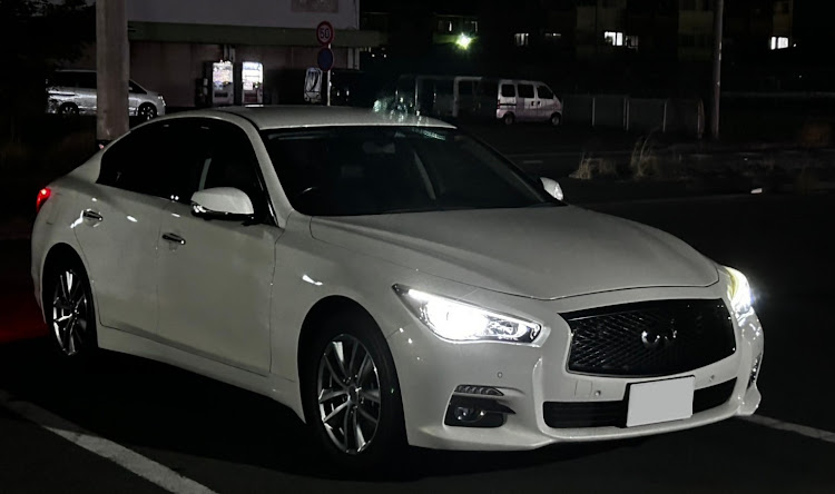 スカイラインのさむい・駐車枠ぴったり選手権に関するカスタム事例の投稿画像1枚目