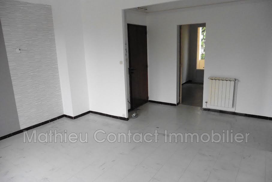Location  appartement 3 pièces 62.86 m² à Nimes (30000), 660 €