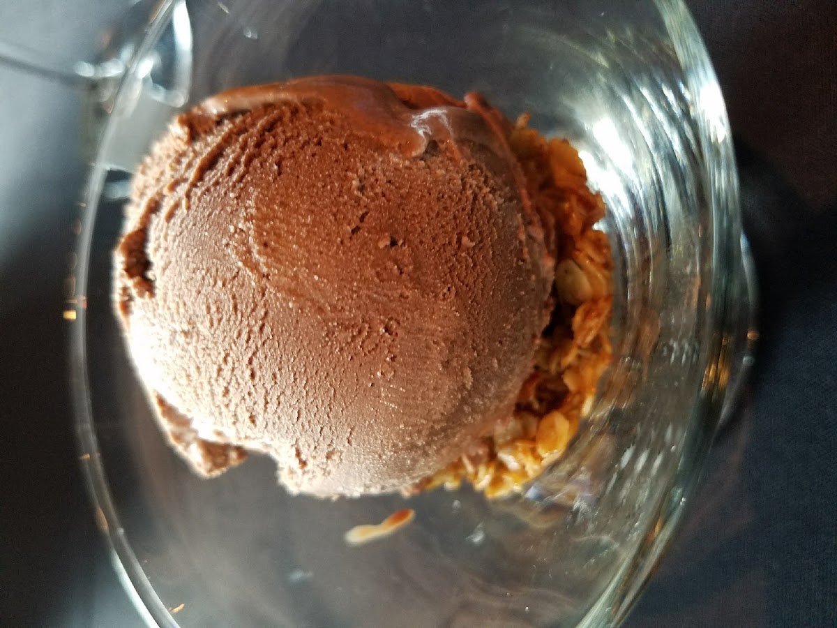 Earl grey chocolate ice cream with gf granola