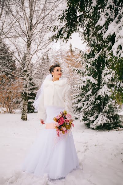 Fotógrafo de casamento Konstantin Kladov (kladov). Foto de 9 de março 2016