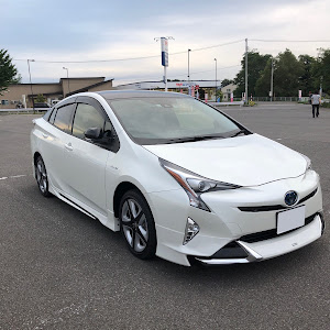 プリウス ZVW55