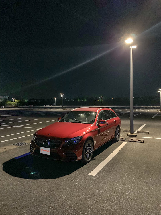 Cクラス ステーションワゴンのヒヤシンスレッド・Cクラスステーションワゴン・ドライブ・なばなの里・駐車場に関するカスタム事例の投稿画像1枚目