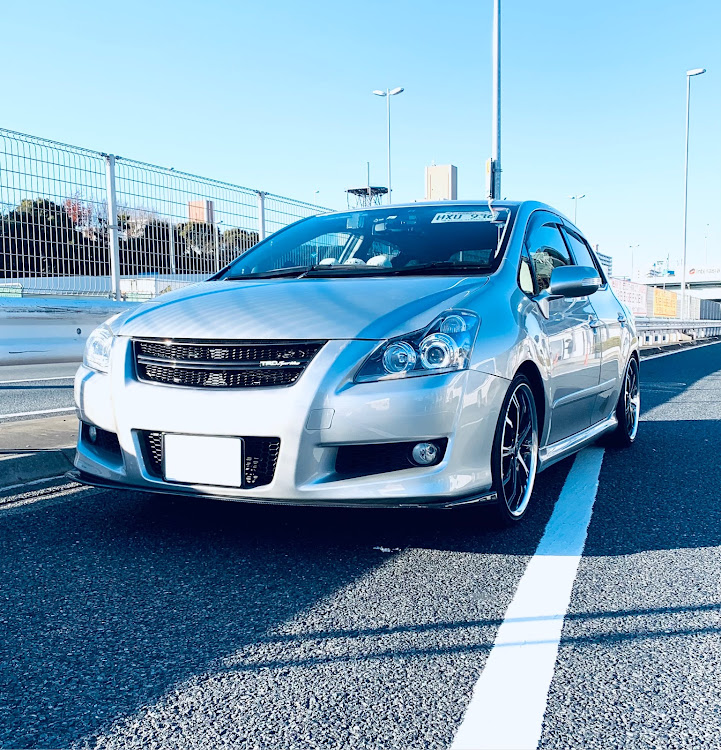 ブレイドのドライブ・大井PA・画になる車・晴れたらドライブに関するカスタム事例の投稿画像1枚目