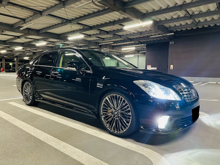 クラウンロイヤルのブレーキキャリパー塗装・キャリパーO/H・ブレーキローター・オレンジゴールド・GRS200に関するカスタム事例の投稿画像4枚目