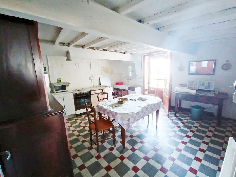 Vente maison 8 pièces 144 m² à Vernoux-en-Vivarais (07240), 159 000 €