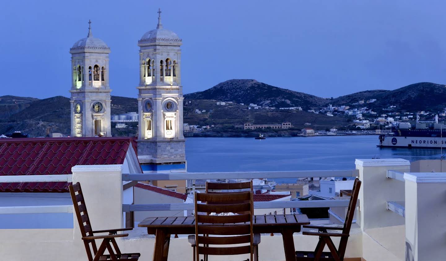 House with garden Syros