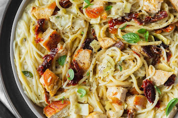 Creamy Chicken Artichoke Pasta