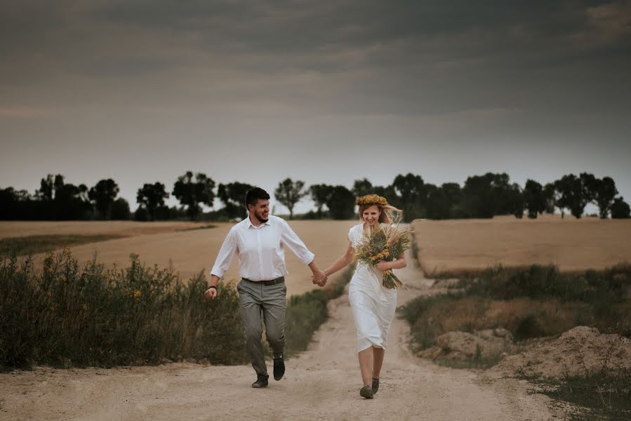 Photographer sa kasal Dorota Bukowska-Kmin (bukowskakmin). Larawan ni 11 Pebrero 2020