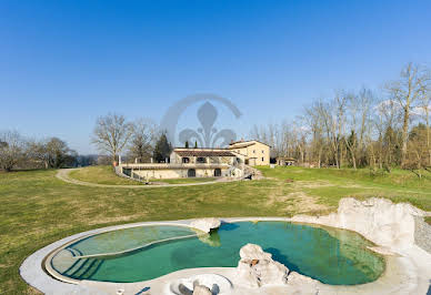 Villa with pool and garden 2