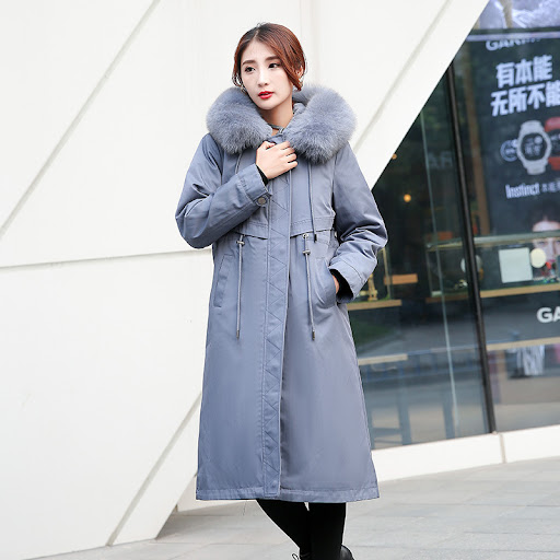 Title 2, Medium length heavy and slim detachable fur coat