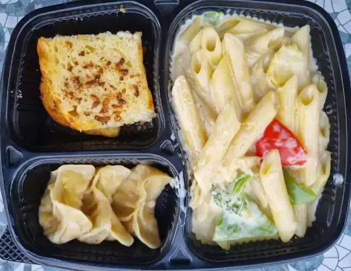 Paneer Momos[3Pc] With Penne In Alfredo Sauce & Garlic Bread[2Pc]