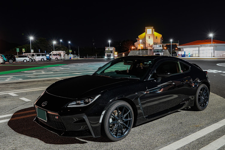 GR86の86BRZオーナーさんと繋がりたい・GR86・高速ＰＡ・夜カメ活・ガラスコーティングに関するカスタム事例の投稿画像1枚目