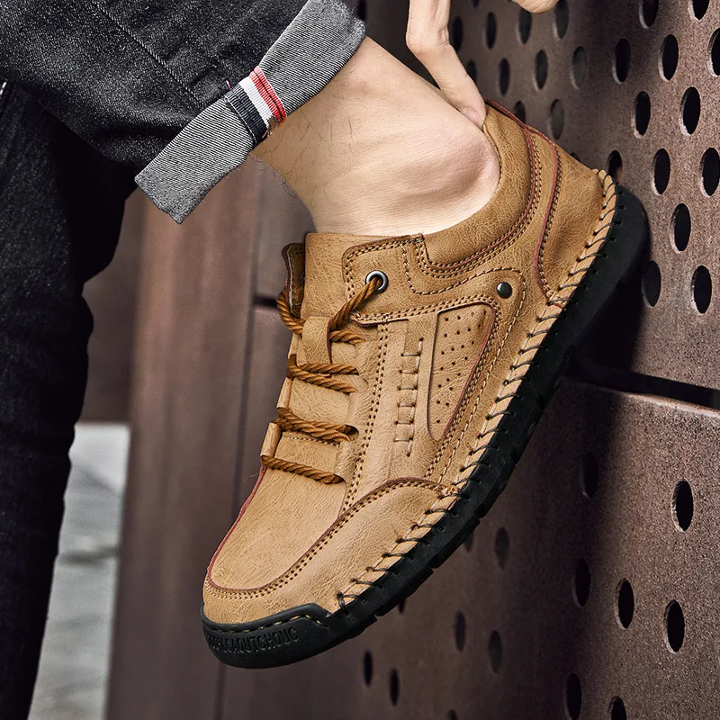 Scarpe casual da uomo in pelle con punta sagomata, comode ed eleganti per un look informale quotidiano, perfette per ogni occasione.