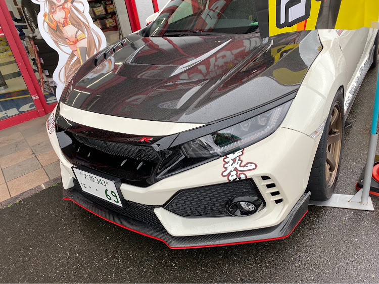 シビックタイプRのFK8・J'sレーシング・GTI・ドライブに関するカスタム事例の投稿画像1枚目