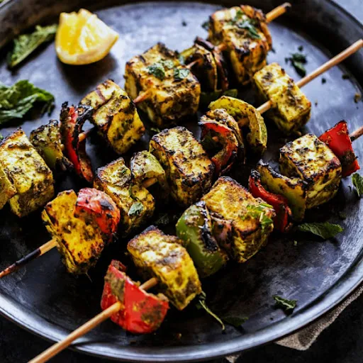 Paneer Tikka [8 Pcs With Onion & Capsicum]