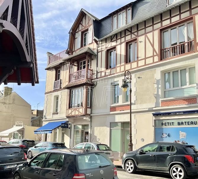 Vente locaux professionnels 9 pièces 213 m² à Deauville (14800), 1 785 000 €