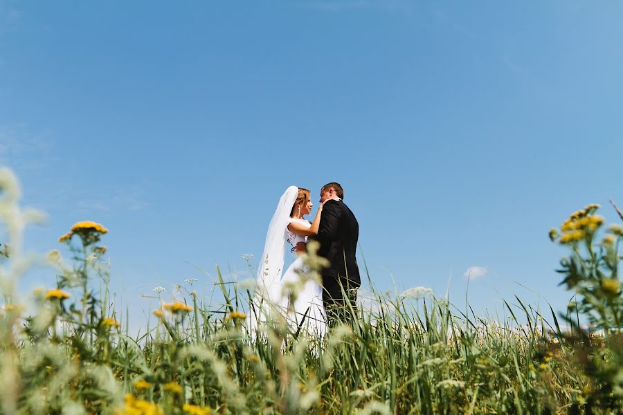 Fotógrafo de casamento Lyudmila Egorova (lastik-foto). Foto de 15 de agosto 2014