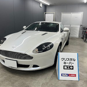 DB9 クーペ