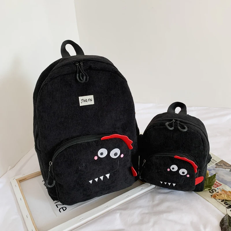 Mochila de veludo nova, desenho animado para estudantes, bolsa escolar fofa. Leve seus materiais com esta mochila linda e confortável.