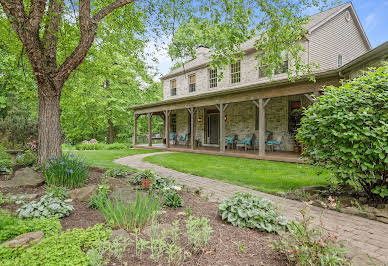 House with garden 2