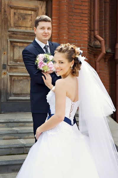 Wedding photographer Olga Denisova (olivy). Photo of 23 July 2014