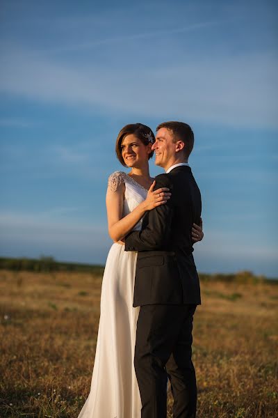 Wedding photographer Alex Constantinescu (lensofalex). Photo of 28 August 2020