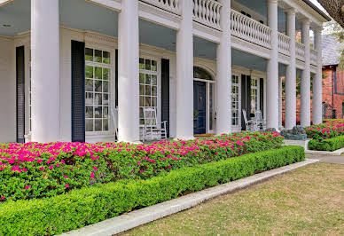 House with pool and garden 4