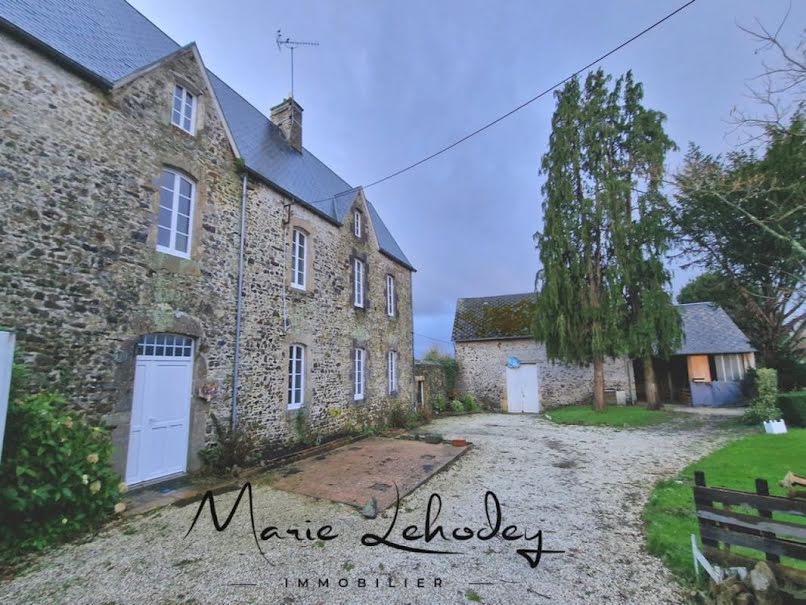 Vente maison 7 pièces 166 m² à Courcy (50200), 369 000 €