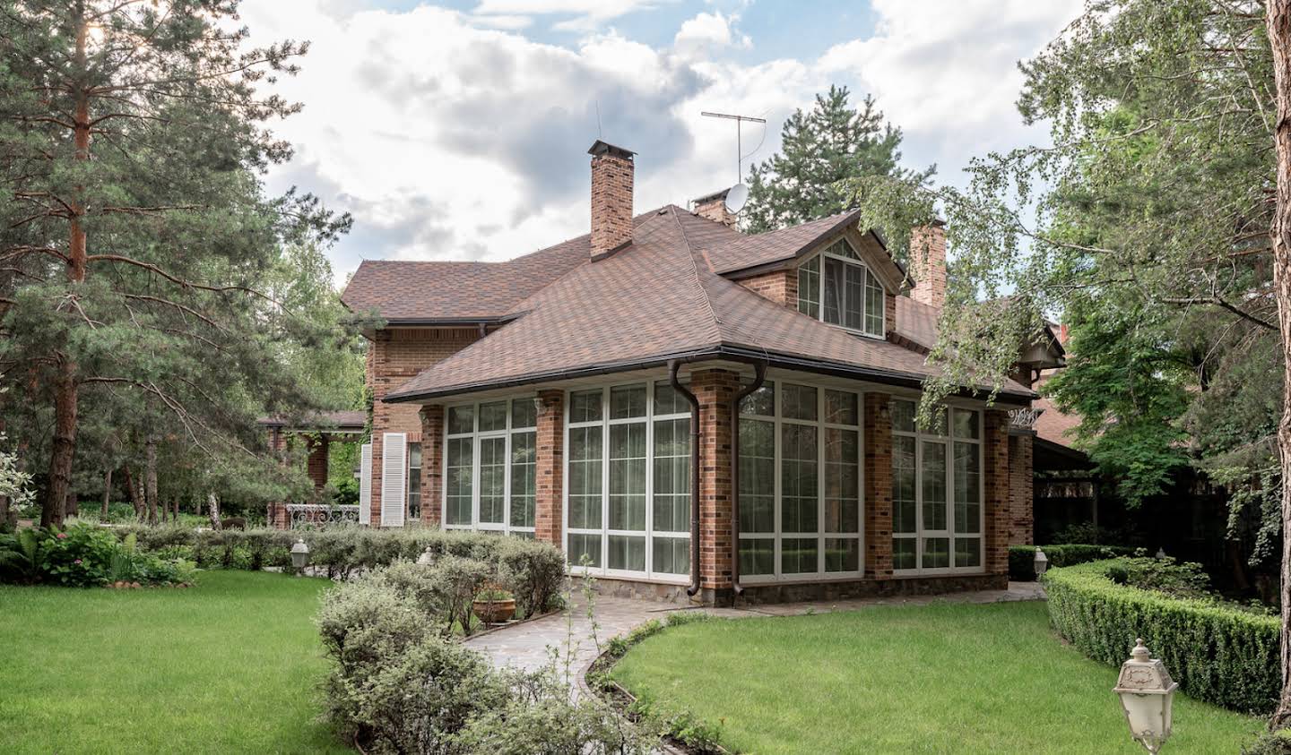 Property with garden Vyshhorod