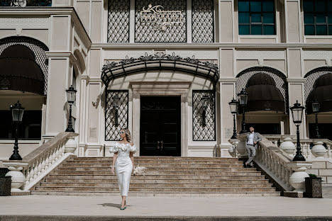 Fotógrafo de casamento Olga Usanova (olgawedd). Foto de 22 de março 2022