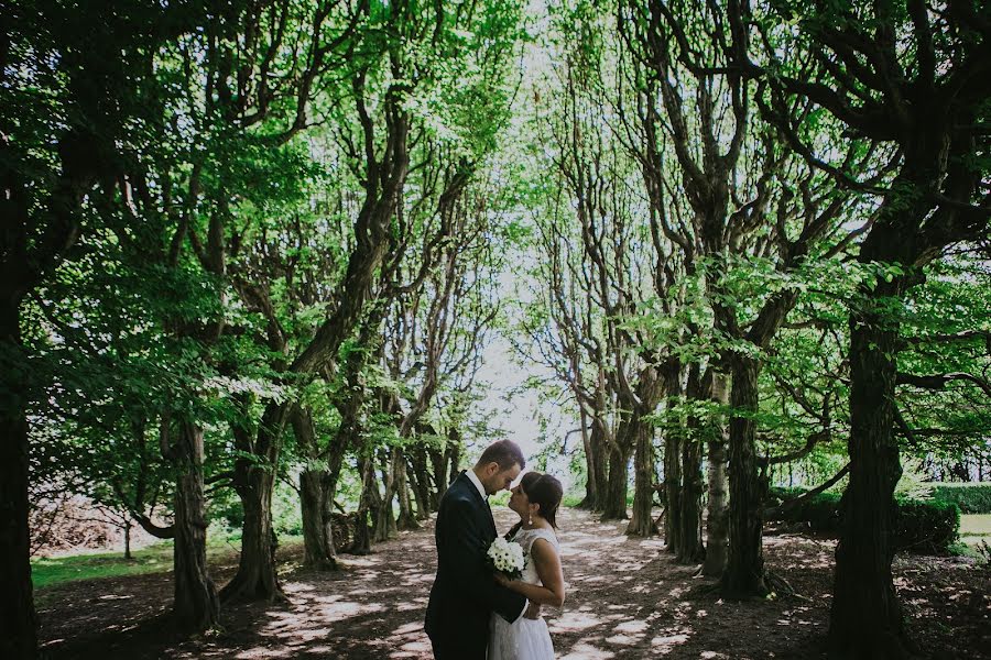 Fotógrafo de casamento Łukasz Sztuka (sztukastudio). Foto de 5 de setembro 2016