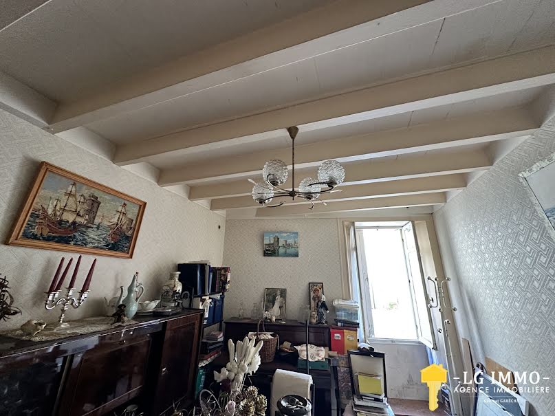 Vente maison 7 pièces 173 m² à Mortagne-sur-Gironde (17120), 82 000 €