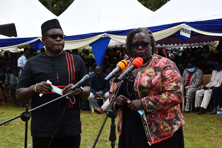 Senate Speaker Ken Lusaka and his wife Margaret Makelo pay tribute to Mama Beatrice Chepkurui on Saturday.