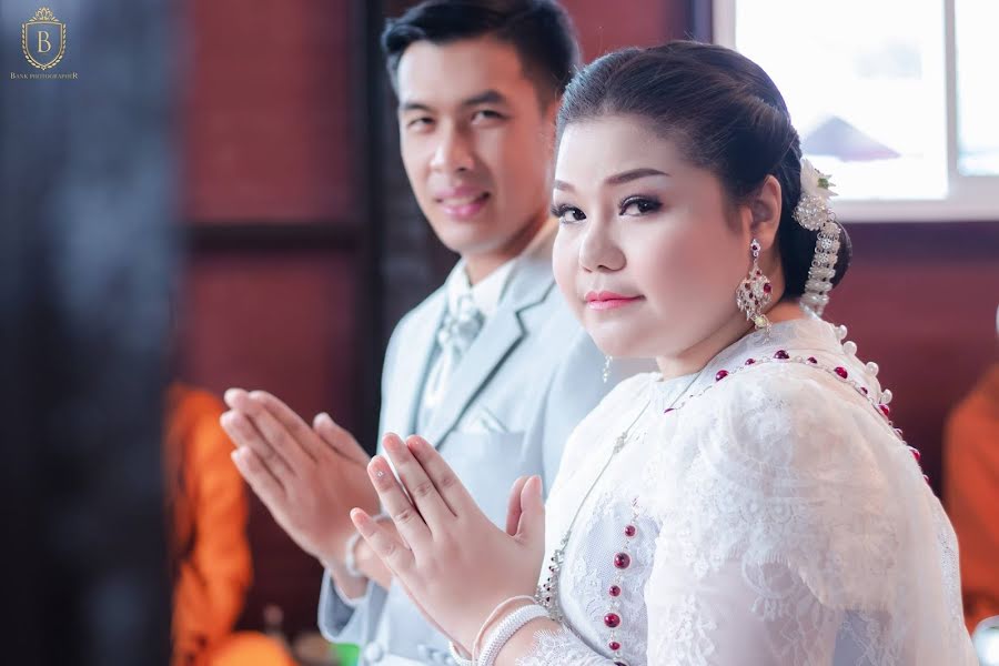 Fotógrafo de casamento Kanathip Charoensup (charoensap). Foto de 8 de setembro 2020