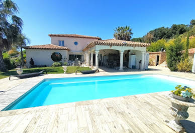 House with pool and terrace 5