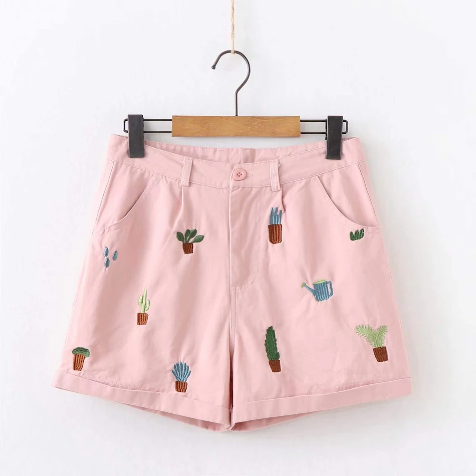 High waist shorts voor een flatterende look. Accentueer je taille met deze comfortabele en modieuze shorts met hoge taille. Perfect voor de zomer.