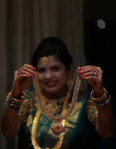 Fotografo di matrimoni Seshu Chandaka (seshu). Foto del 9 aprile 2020