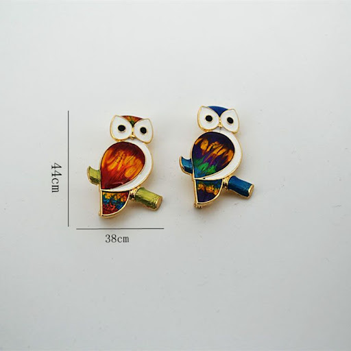 Title 5, Broche hibou en émail dégoulinant et tempéramen...